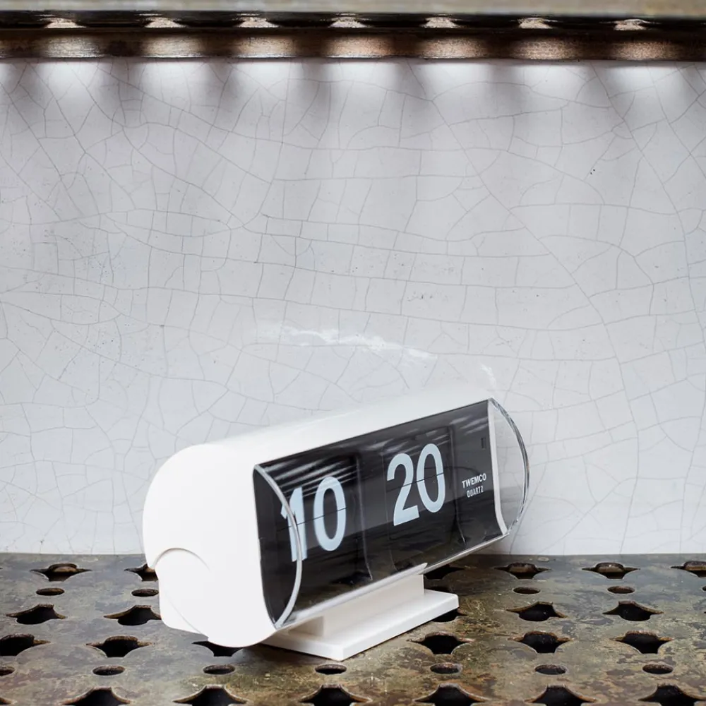 Sale 1644 TWEMCO Horloge Twemco QT 30 - Blanc